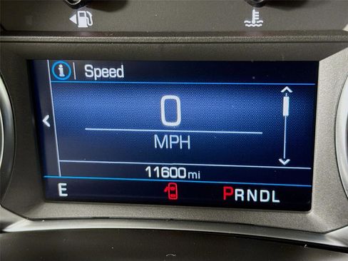 Used 2024 Chevrolet Equinox LT image 2