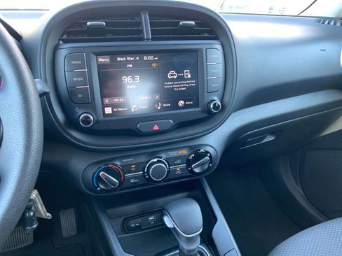 Used 2025 Kia Soul LX w/ LX Technology Package image 17