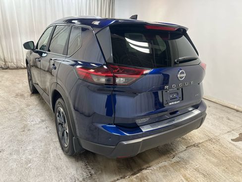 Certified 2025 Nissan Rogue SV w/ SV Premium Package image 2