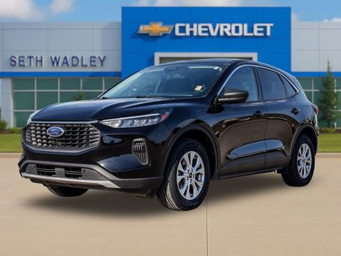 Used 2024 Ford Escape Active w/ Tech Pack #1 AWD/4WD image 3