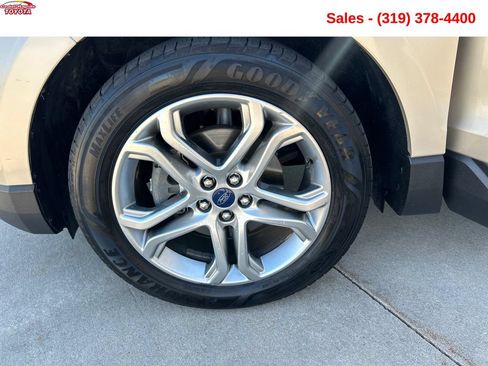 Used 2017 Ford Edge Titanium w/ Technology Package FWD image 24