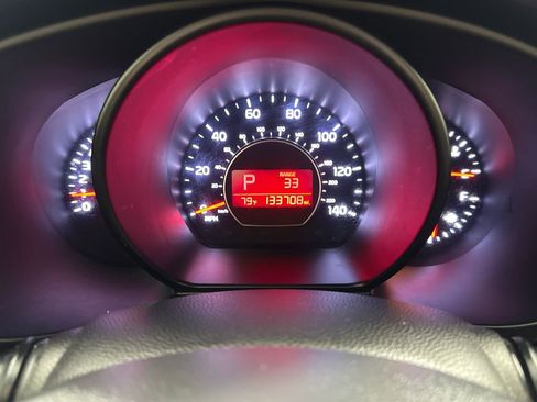 Used 2015 Kia Soul FWD image 15