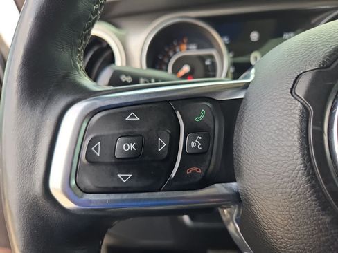 Used 2018 Jeep Wrangler Unlimited Sahara AWD/4WD image 21