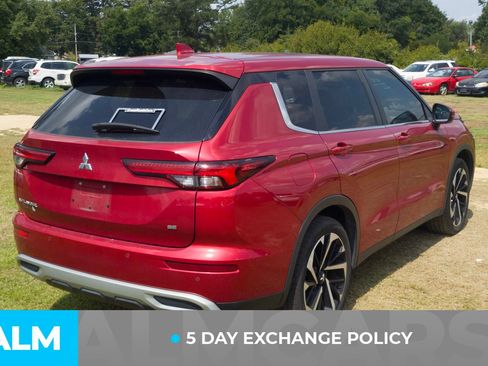 Used 2023 Mitsubishi Outlander SE FWD image 3
