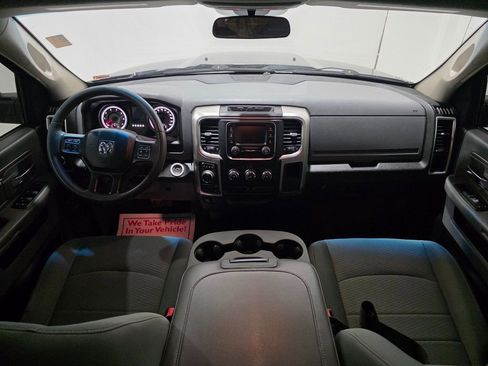 Used 2019 RAM 1500 Classic SLT image 30