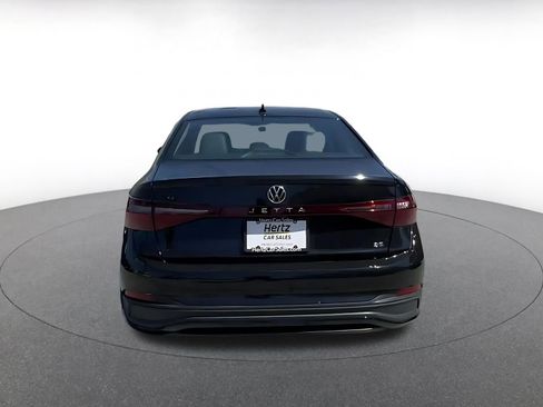Used 2025 Volkswagen Jetta SE image 12