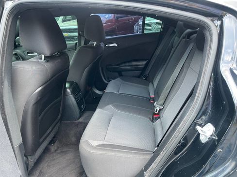 Used 2017 Dodge Charger R/T w/ Navigation & Travel Group RWD image 18