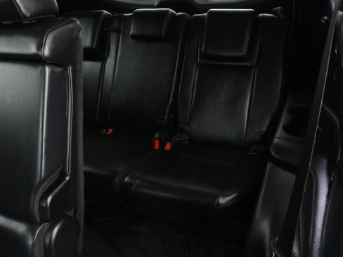 Used 2019 Toyota Highlander XLE FWD image 34