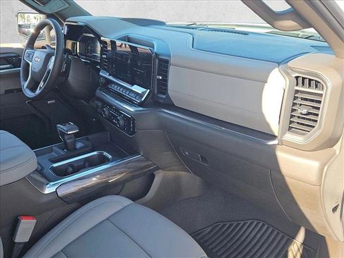 Used 2025 Chevrolet Silverado 1500 LTZ w/ LTZ Premium Package image 28