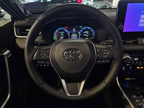 Used 2025 Toyota RAV4 XSE w/ Premium Package AWD/4WD image 11
