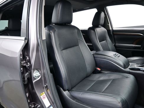 Used 2015 Toyota Highlander Limited AWD/4WD image 14