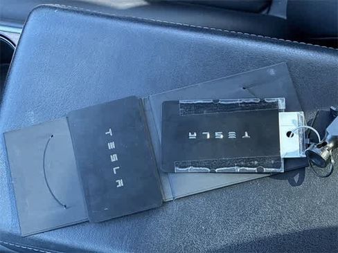 Used 2021 Tesla Model Y Long Range image 37