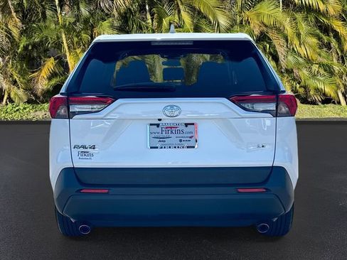 Used 2025 Toyota RAV4 LE FWD image 6