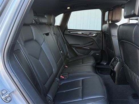 Used 2020 Porsche Macan image 29