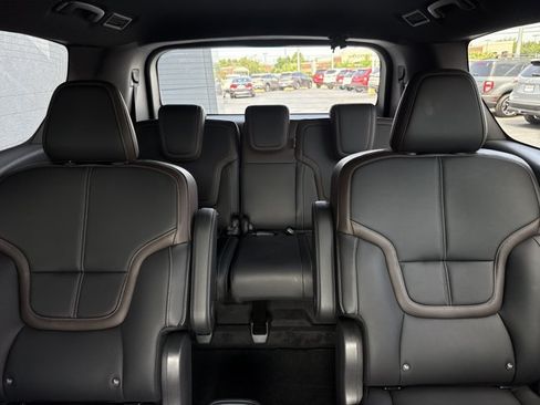 Certified 2026 Nissan Armada SL w/ Captain's Chari Seat Package AWD/4WD image 20