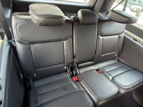 Used 2025 Ford Expedition Max Platinum w/ Stealth Performance Package AWD/4WD image 19