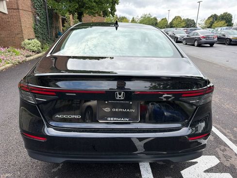 Used 2025 Honda Accord SE image 7