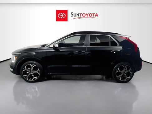 Used 2024 Kia Niro SX Touring FWD image 7