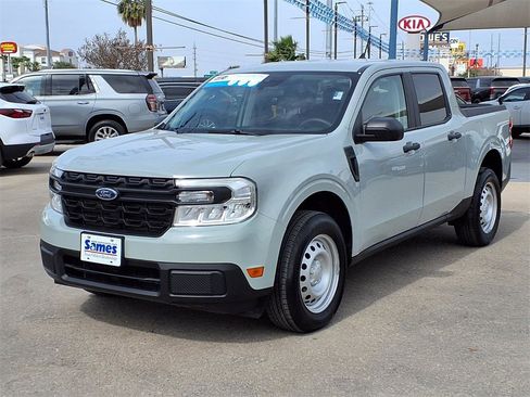 Used 2023 Ford Maverick XL image 3