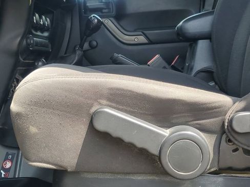 Used 2016 Jeep Wrangler Sport image 6