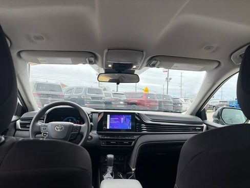 Used 2025 Toyota Camry LE image 14