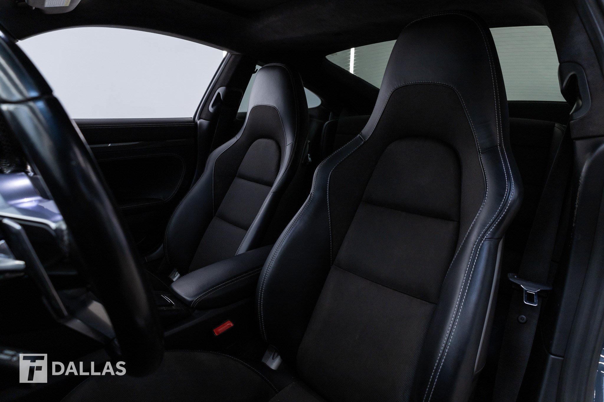 Used 2018 Porsche 911 Carrera RWD image 3