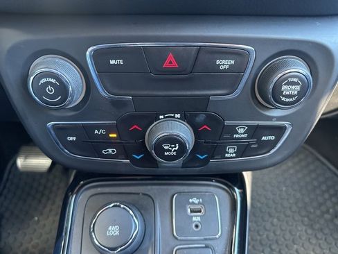 Used 2019 Jeep Compass Altitude image 14