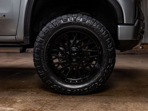 Used 2024 GMC Sierra 1500 Denali image 12