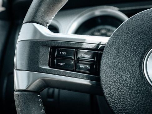 Used 2011 Ford Mustang Shelby GT500 RWD image 28