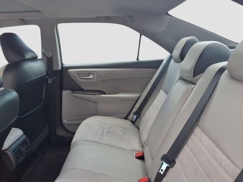 Used 2016 Toyota Camry XSE w/ Moonroof Package FWD image 9