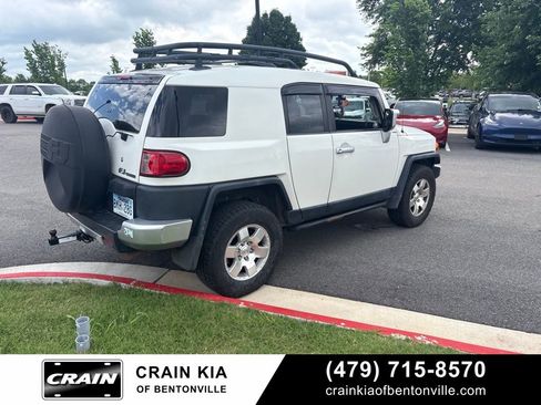 Used 2010 Toyota FJ Cruiser 4WD image 3