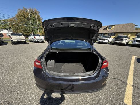 Used 2023 Chevrolet Malibu LT FWD image 28