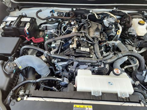 Used 2025 Toyota Tacoma SR RWD image 27