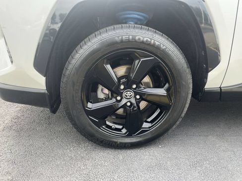 Used 2019 Toyota RAV4 XSE w/ Carpet Mat Package AWD/4WD image 13