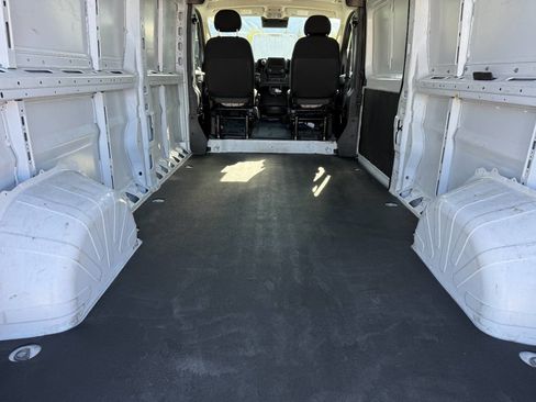 Used 2025 RAM ProMaster 2500 w/ Convenience Group FWD image 21