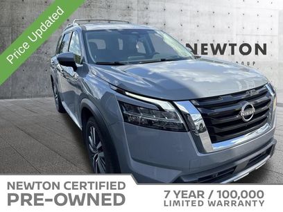 Used 2022 Nissan Pathfinder Platinum w/ Cargo Package