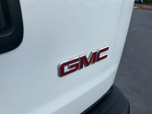 Used 2024 GMC Savana 2500 w/ Driver Convenience Package image 27