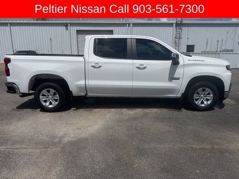 Used 2022 Chevrolet Silverado 1500 LT image 2