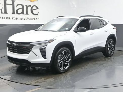 New 2026 Chevrolet Trax RS w/ Sunroof Package FWD image 12