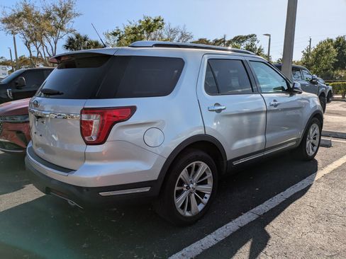 Used 2019 Ford Explorer Limited w/ Class III Trailer Tow Package image 3