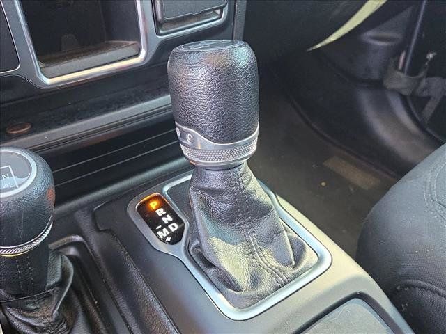 Used 2018 Jeep Wrangler Unlimited Sport AWD/4WD image 11