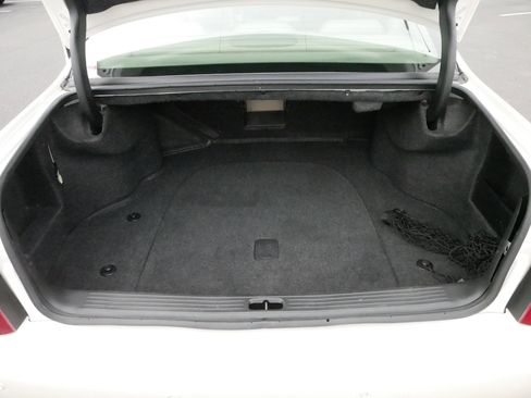 Used 2003 Cadillac De Ville DHS w/ Safety & Security Package image 18