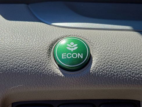 Used 2013 Honda CR-V LX image 25