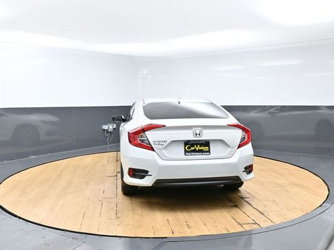 Used 2018 Honda Civic EX image 7