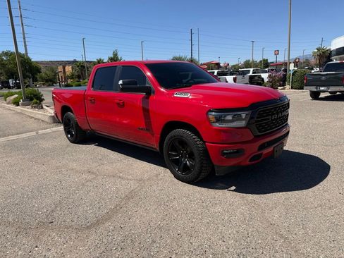 Used 2022 RAM 1500 Big Horn AWD/4WD image 3