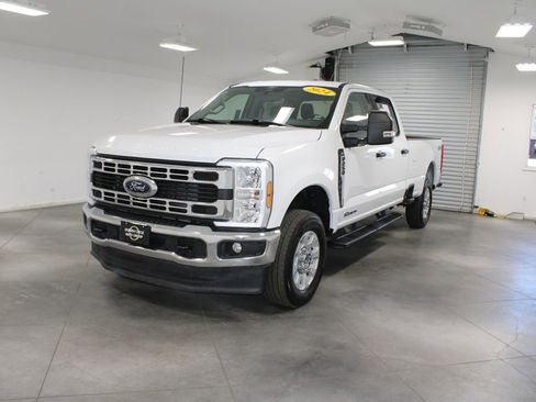 Used 2024 Ford F250 XLT image 4