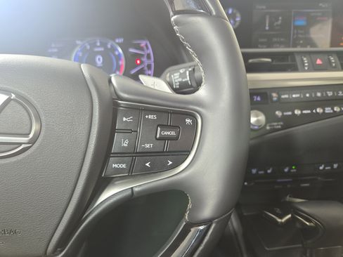 Used 2021 Lexus ES 350 w/ Premium Package image 17