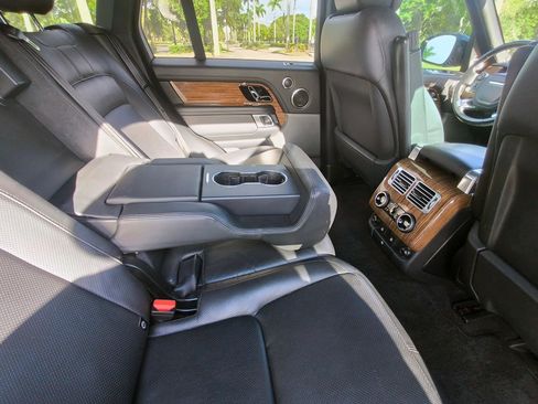 Used 2019 Land Rover Range Rover HSE AWD/4WD image 16