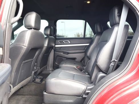 Used 2017 Ford Explorer XLT w/ Equipment Group 202A image 23