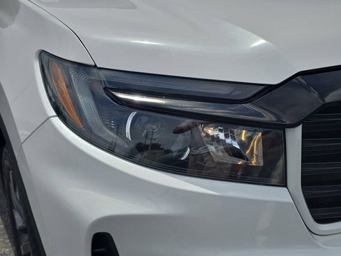 Certified 2023 Honda Ridgeline Sport image 7